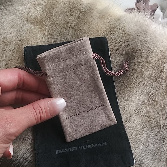 David Yurman Jewelry Pouch & Polishing Cloth 2 Set - Picture 6 of 6